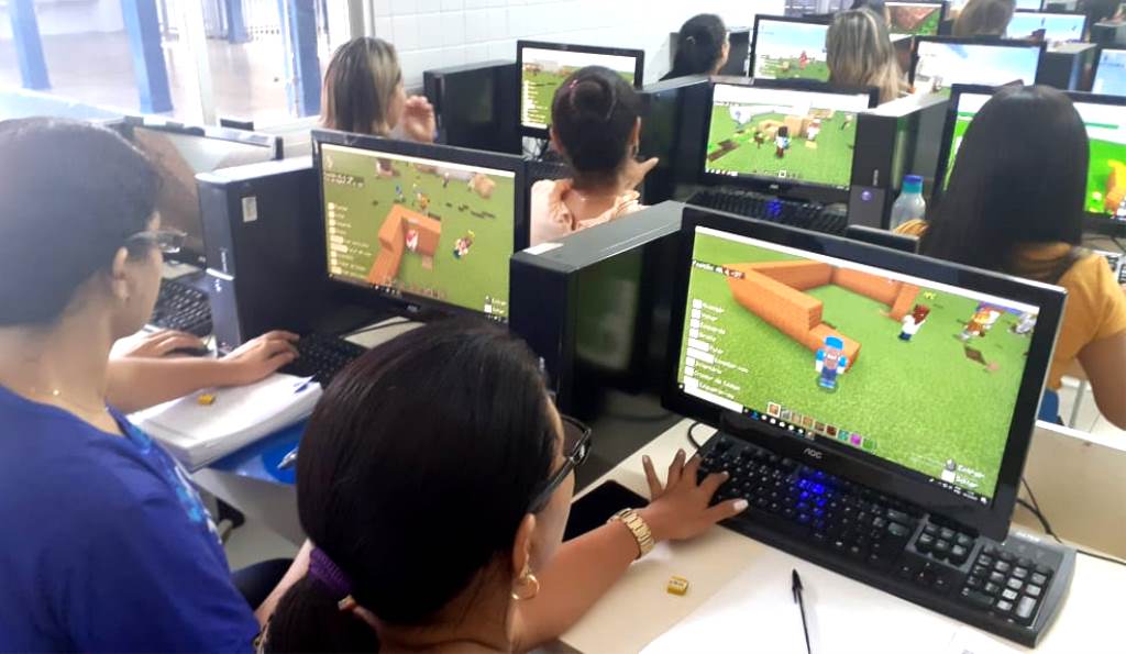 Escola SESI Amapá utiliza jogo Minecraft para ensinar conceitos de  Geografia - SESI - SERVIÇO SOCIAL DA INDÚSTRIA - DR/AP